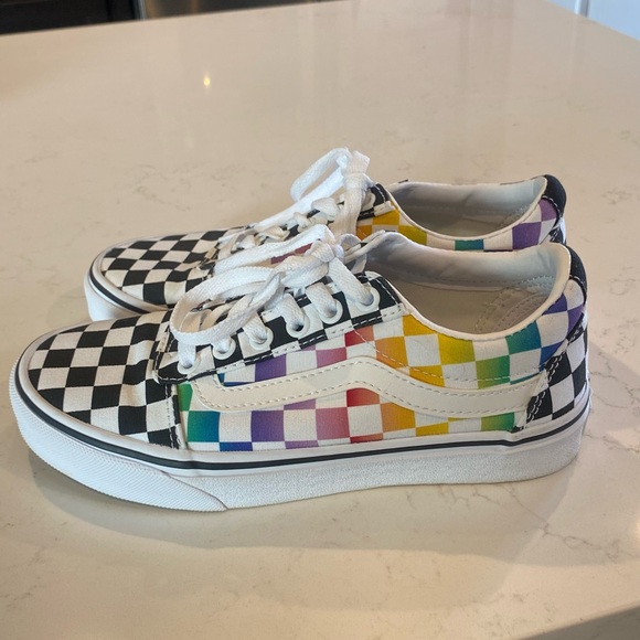 Women’s Vans Rainbow Checkered Multicolored Canvas Sneakers Like New, Size 6 - Picture 7 of 9
